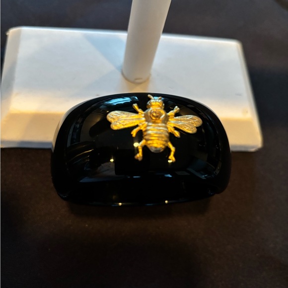New Bosom Buddies Black Acrylic Gold Bee Hinged Bracelet. - Picture 2 of 3